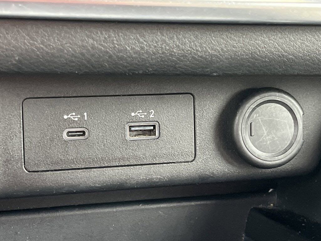 Used 2023 Nissan Rogue SV image 5