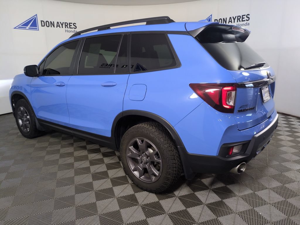 Certified 2024 Honda Passport TrailSport image 3
