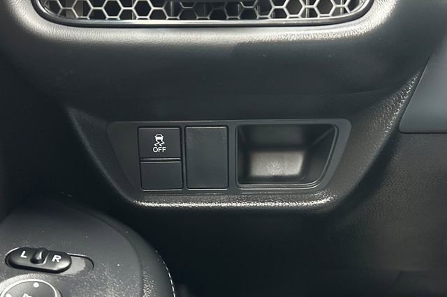 Certified 2025 Honda HR-V EX-L image 31