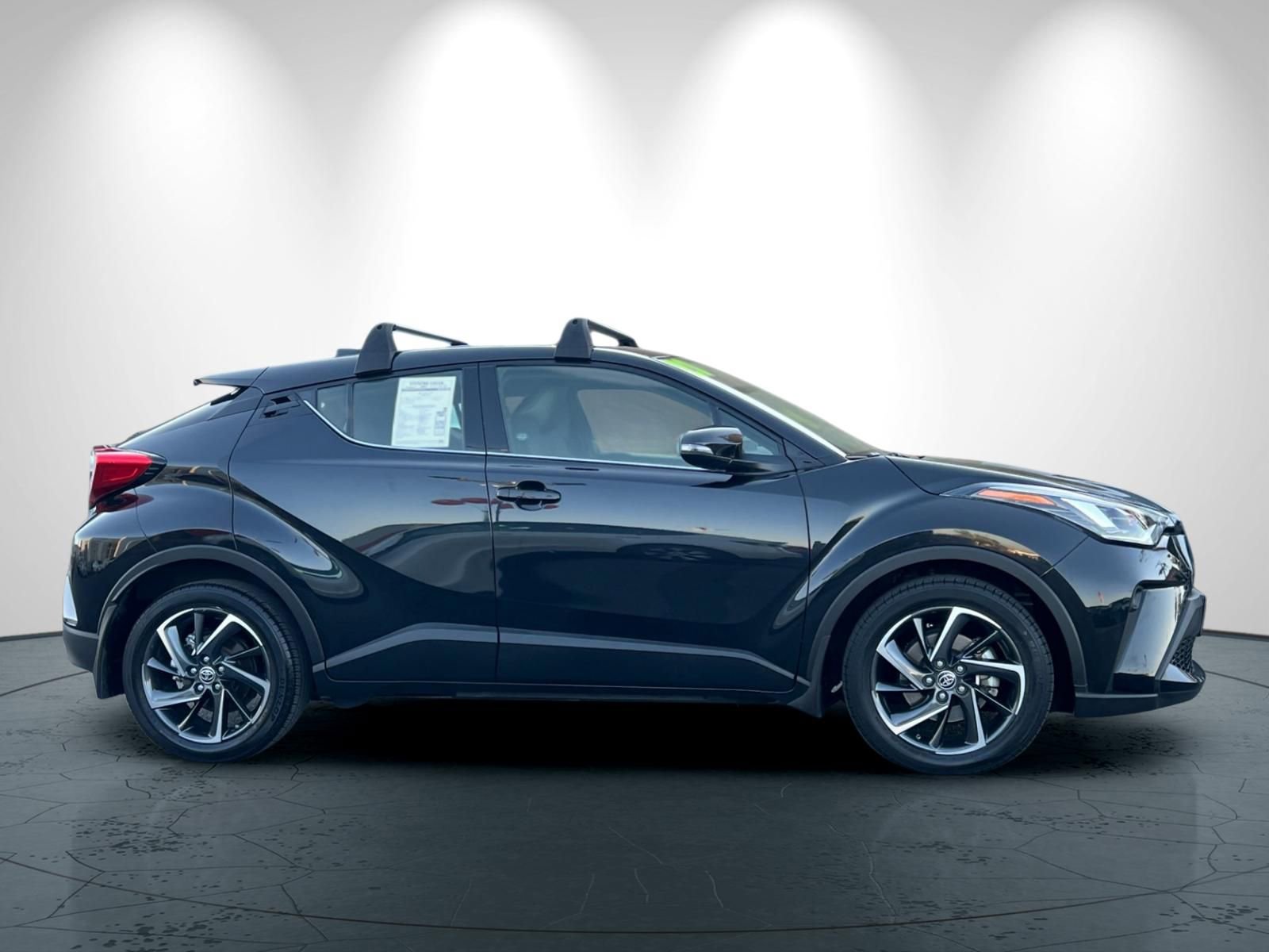 Used 2021 Toyota C-HR Limited image 3