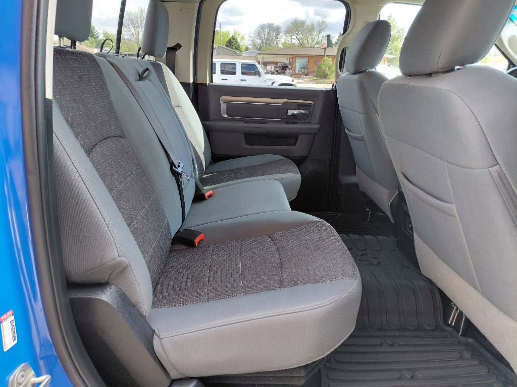 Used 2018 RAM 1500 SLT AWD/4WD image 10