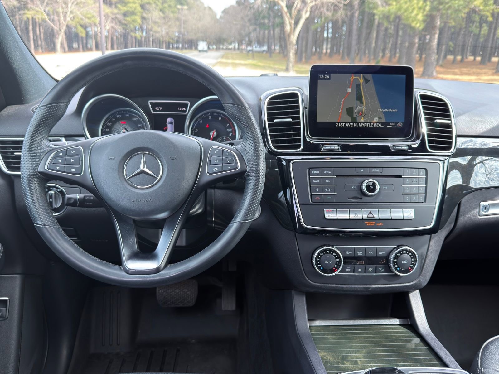 Used 2018 Mercedes-Benz GLE 350 image 3