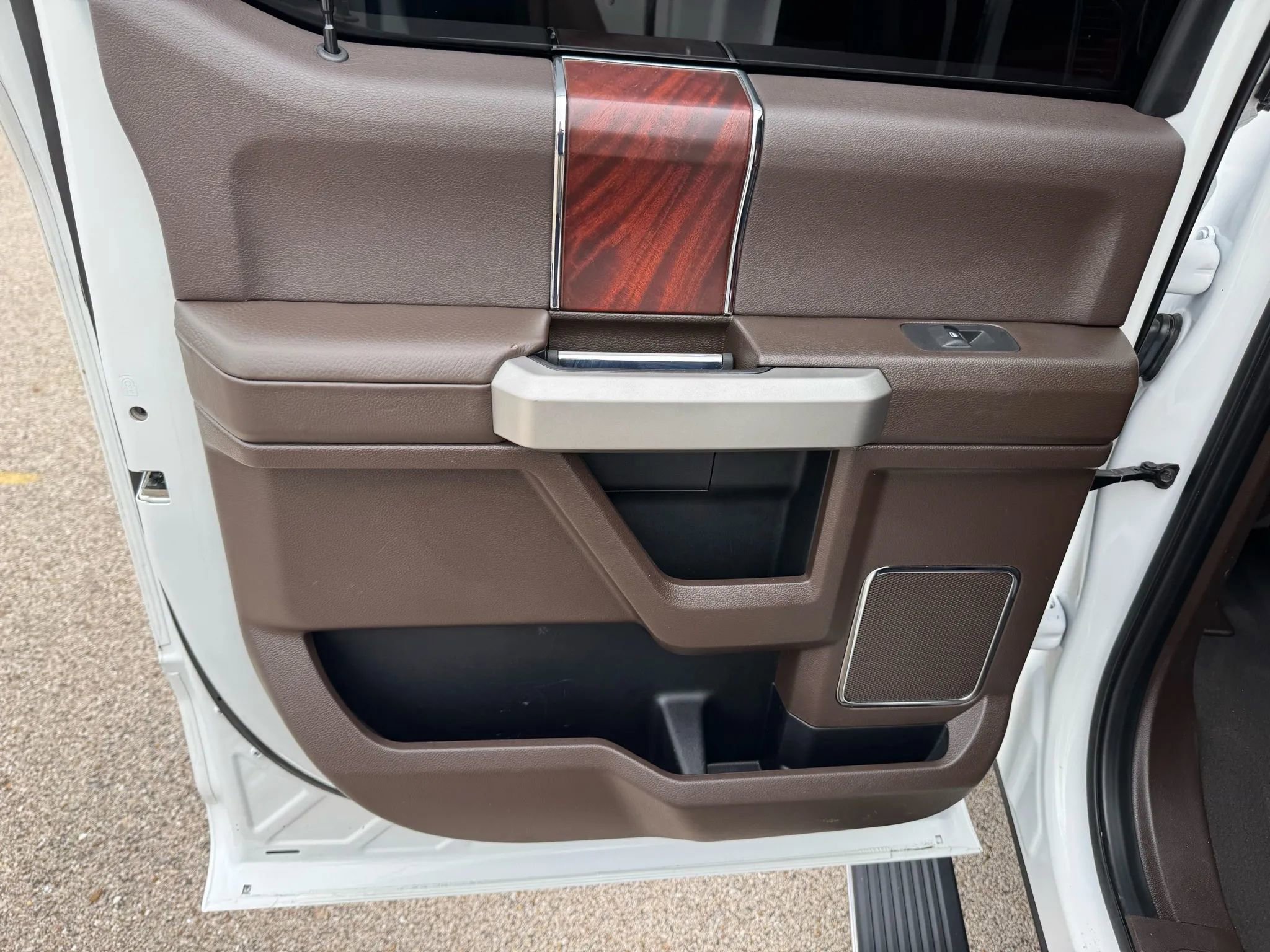 Used 2021 Ford F250 King Ranch w/ King Ranch Ultimate Package AWD/4WD image 24
