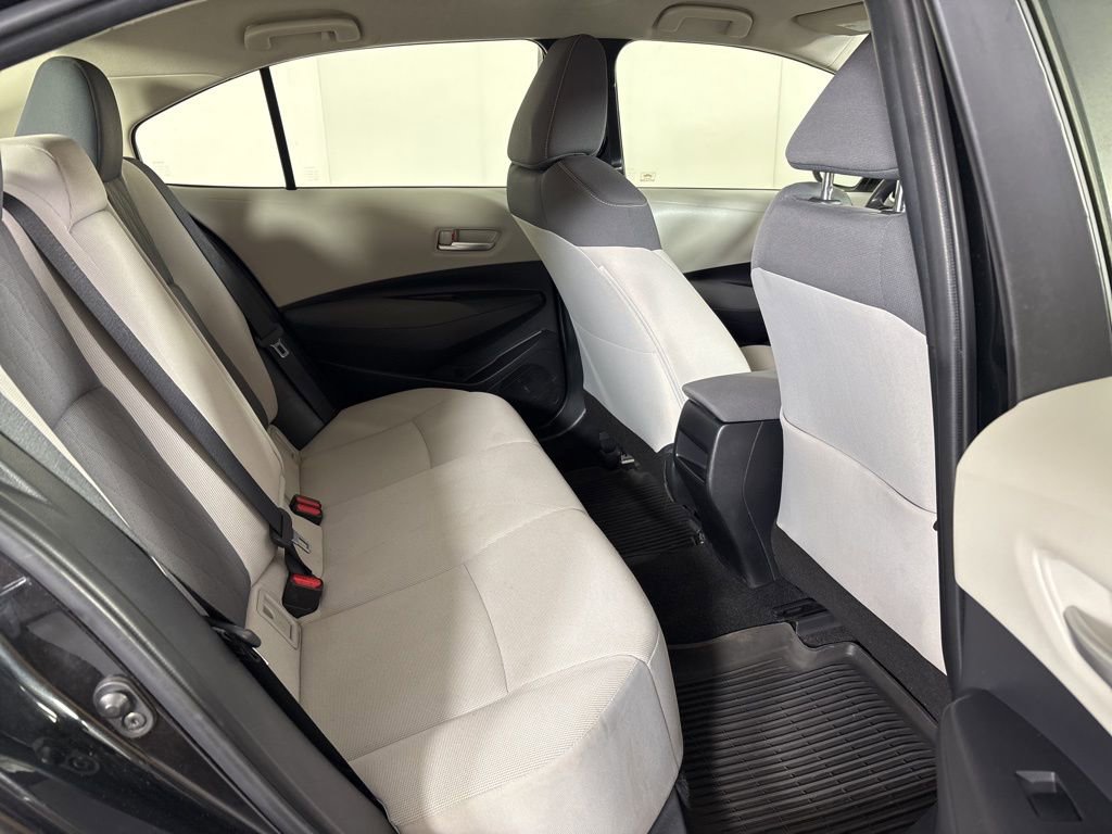 Used 2020 Toyota Corolla LE FWD image 21