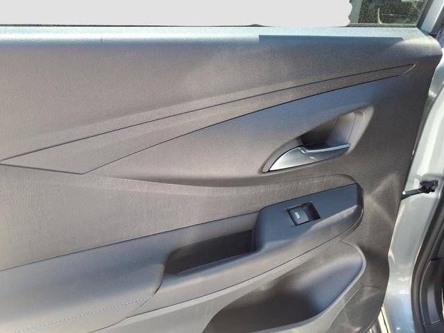 Used 2025 Buick Envista Sport Touring FWD image 8