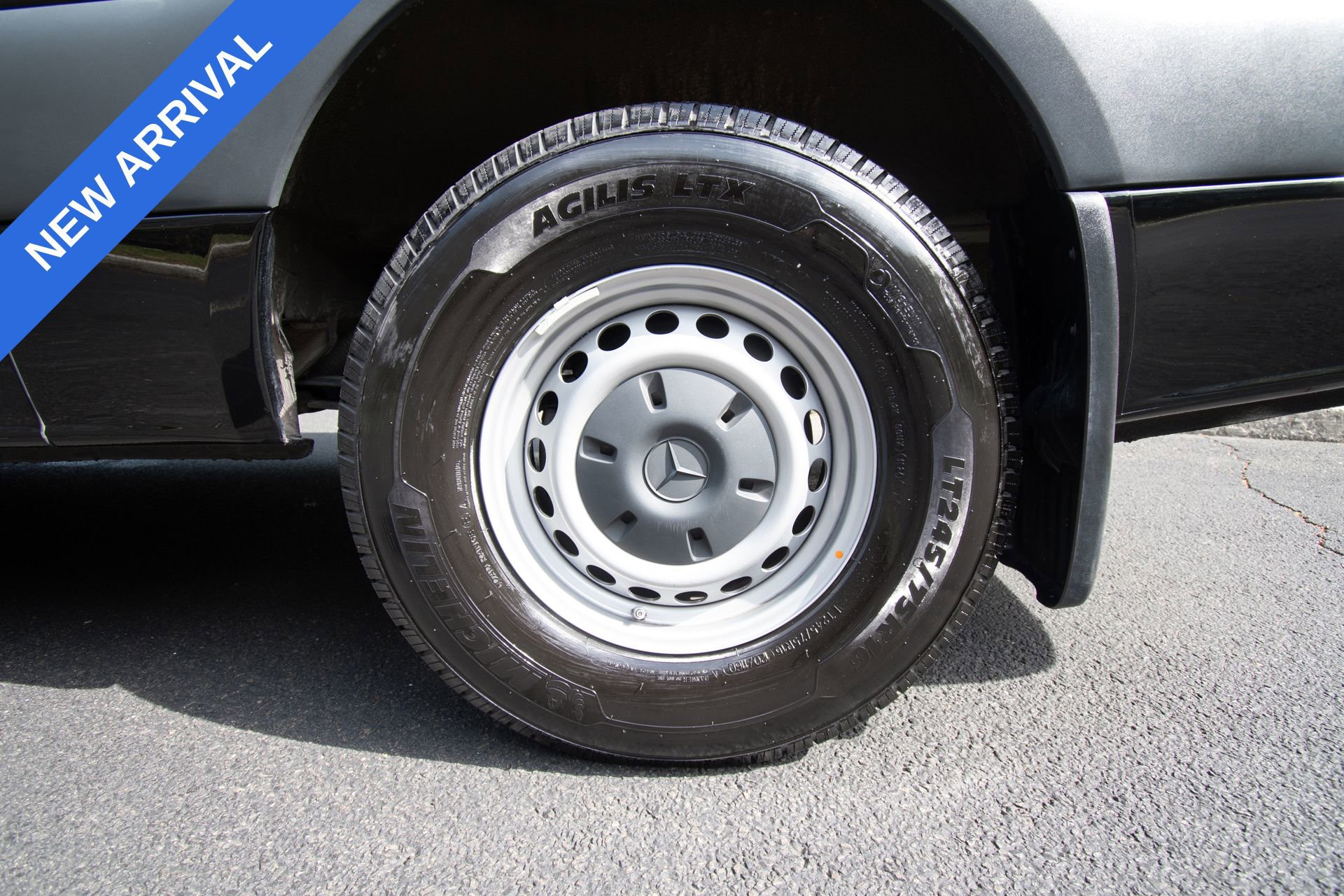 Used 2024 Mercedes-Benz Sprinter 2500 image 24