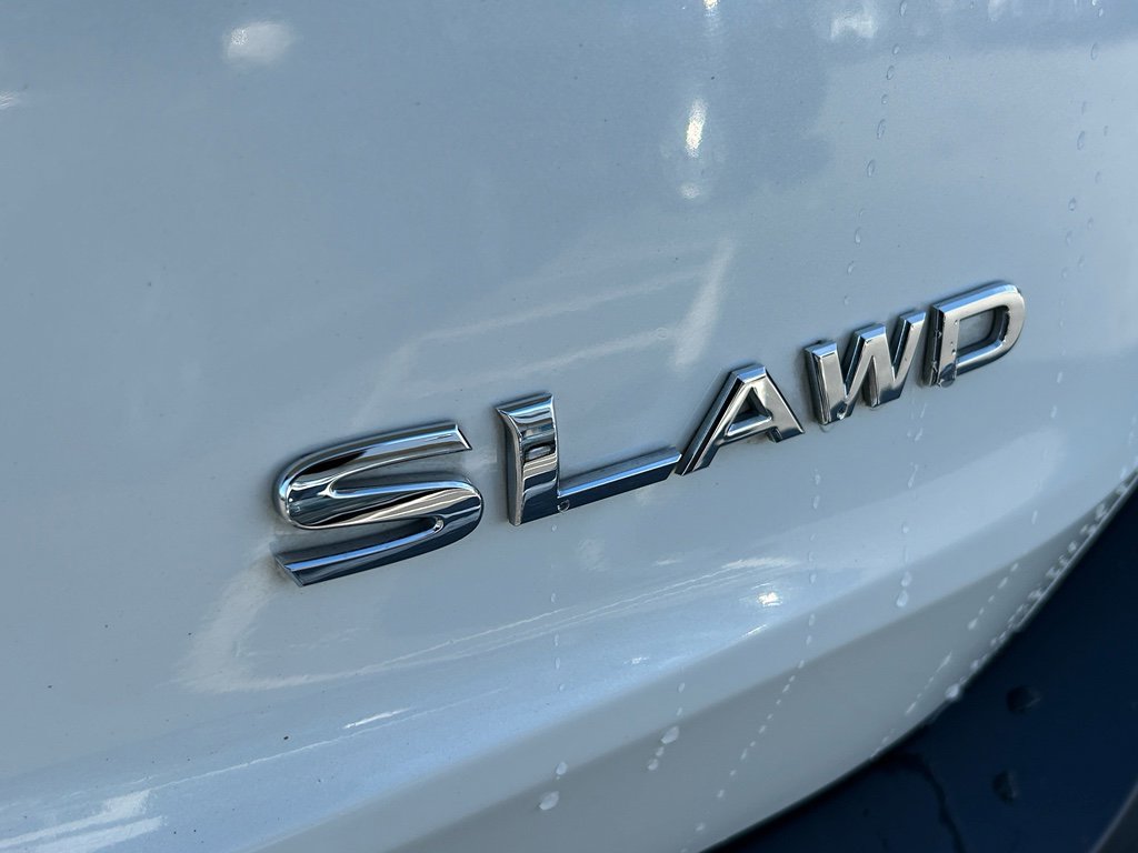 Used 2023 Nissan Rogue SL w/ SL Premium Package image 10