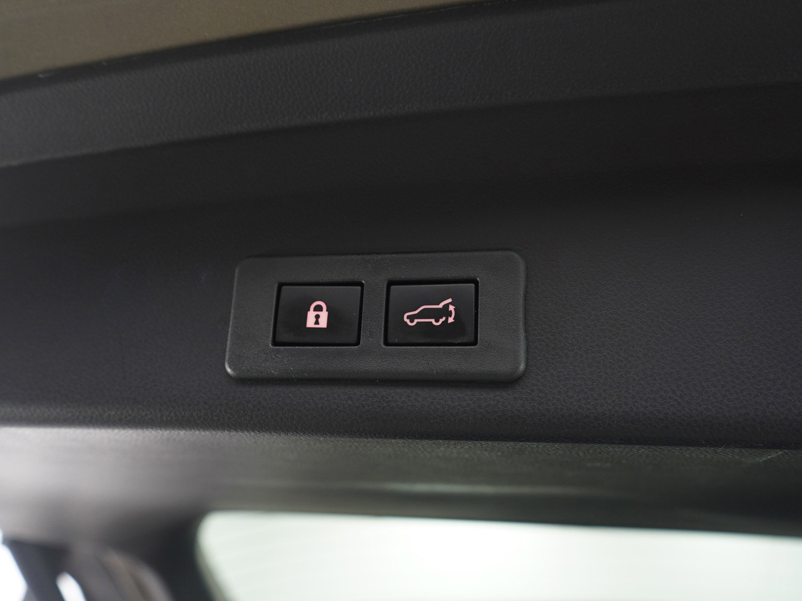 Used 2023 Subaru Ascent Touring image 11