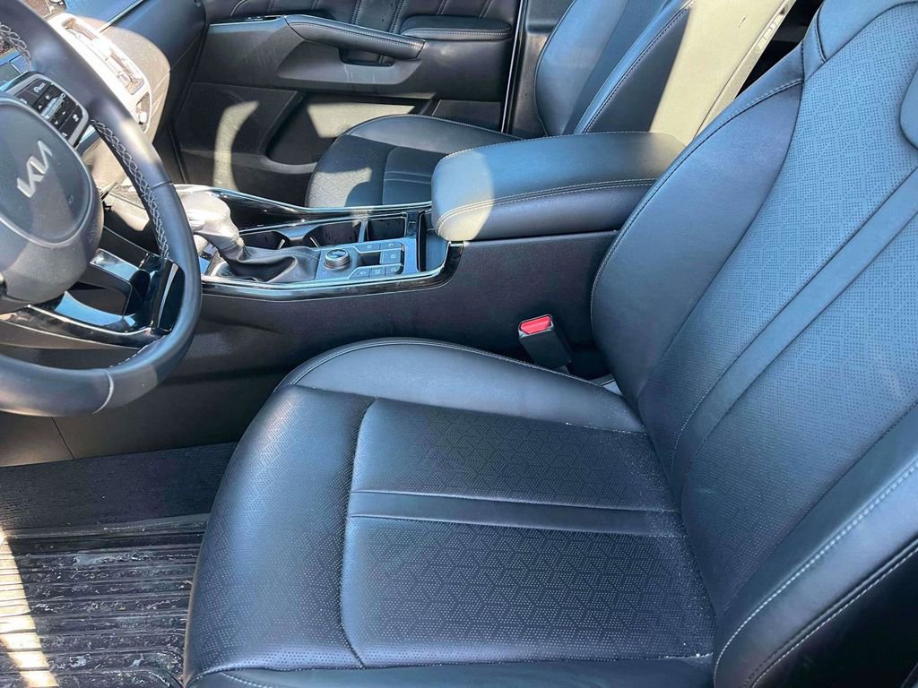 Used 2023 Kia Sorento SX image 5