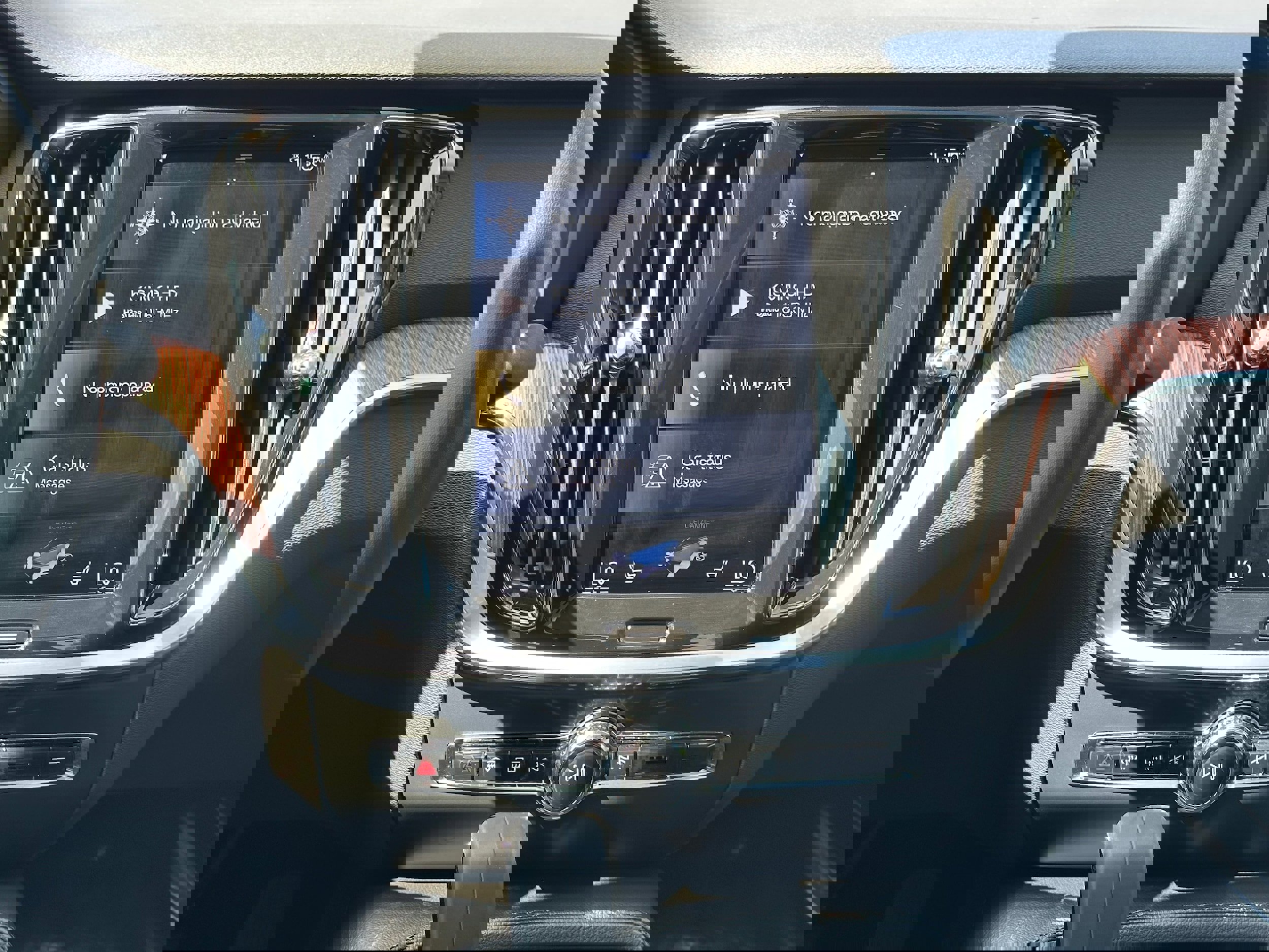 Certified 2022 Volvo S60 T8 R-Design Expression w/ Protection Package Premier image 15