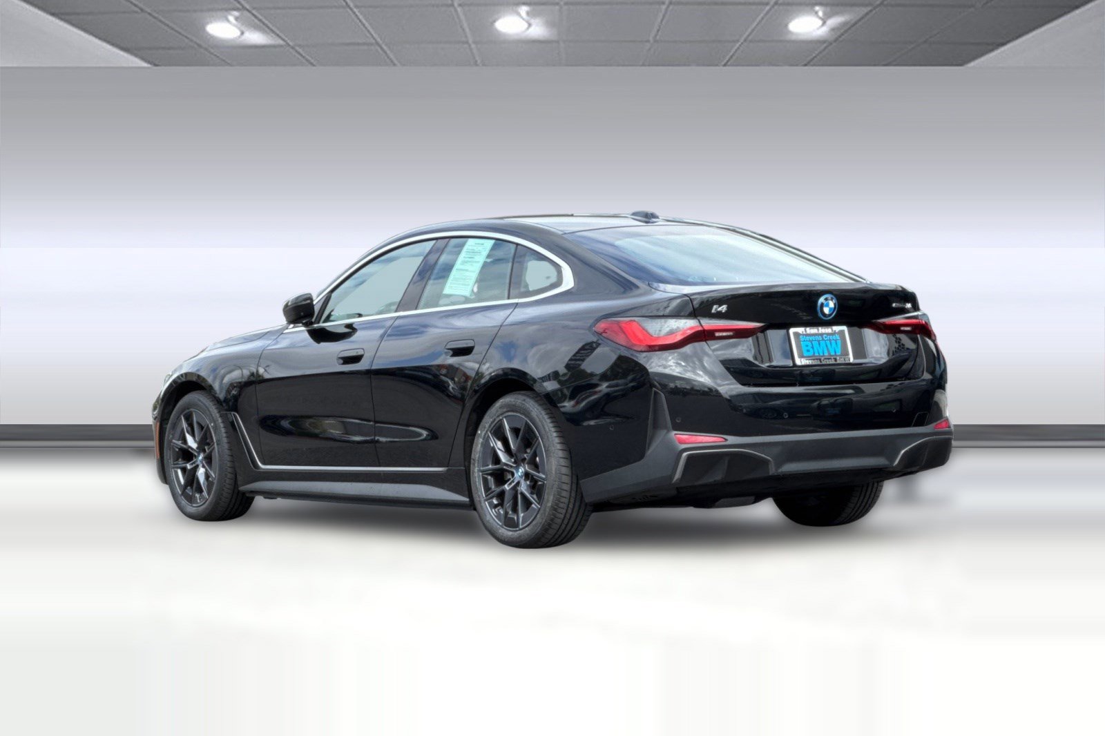 Certified 2023 BMW i4 eDrive35 RWD image 3