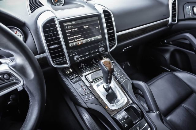 Used 2017 Porsche Cayenne Platinum Edition AWD/4WD image 15