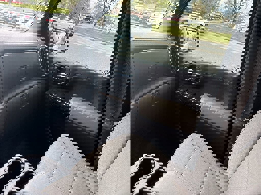 Used 2020 Chevrolet Silverado 1500 LT w/ All-Star Edition image 13