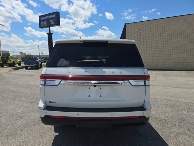 Used 2024 Lincoln Navigator L Reserve AWD/4WD image 5