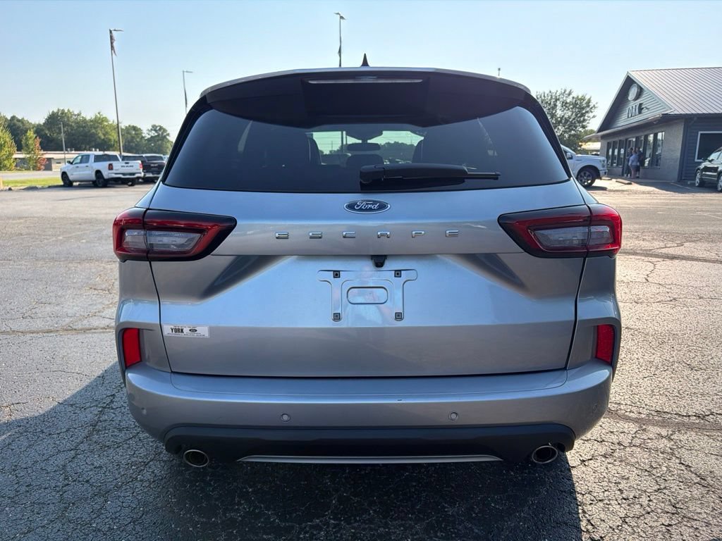 Used 2023 Ford Escape ST-Line w/ Tech Pack #1 FWD image 5