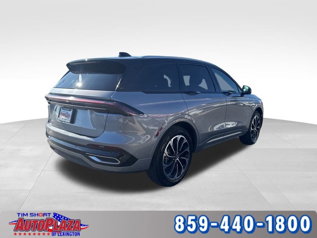 Used 2024 Lincoln Nautilus Reserve AWD/4WD image 10