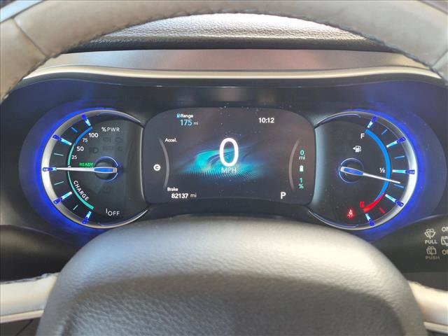 Used 2018 Chrysler Pacifica Limited w/ Advanced Safetytec Group FWD image 3