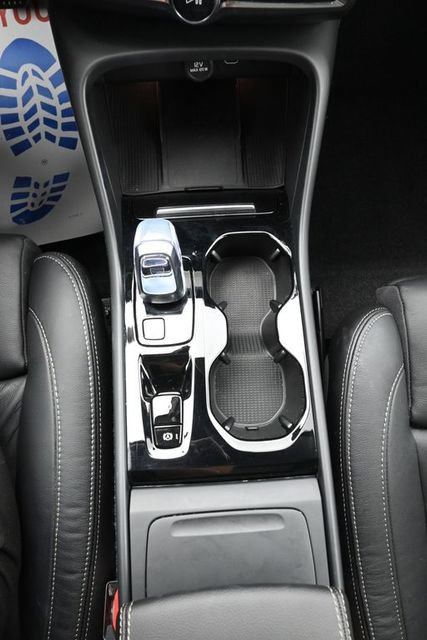 Used 2023 Volvo XC40 B5 Ultimate w/ Protection Package Premier AWD/4WD image 11