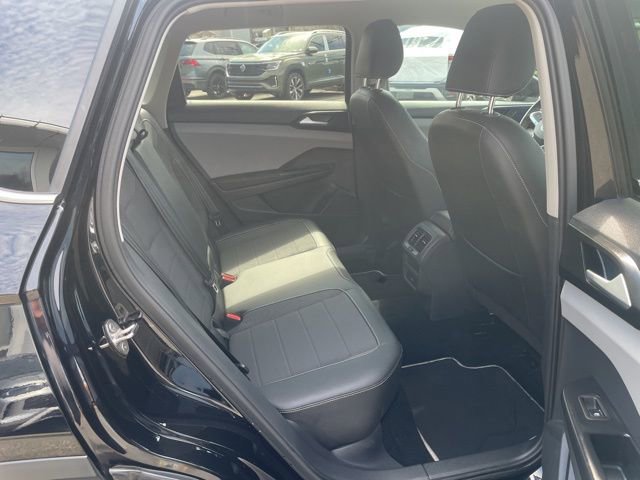 Certified 2023 Volkswagen Taos SE w/ Black Wheel Package image 10