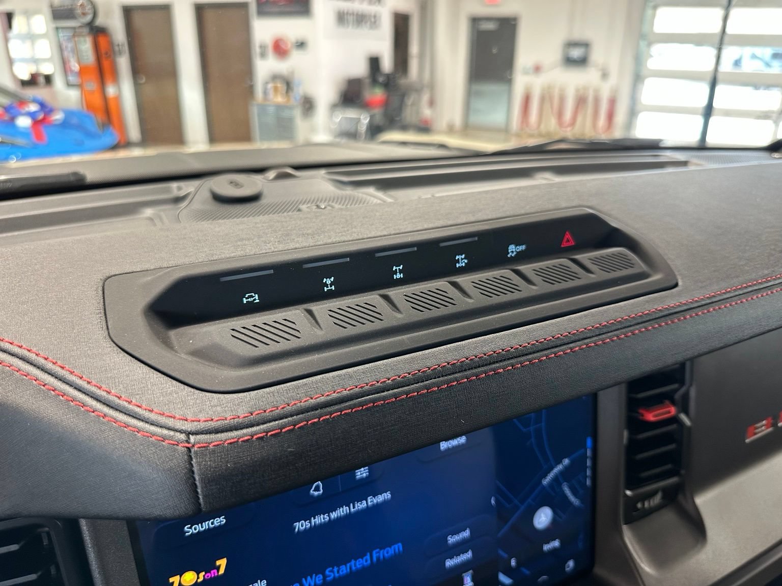 Used 2026 Ford Bronco Raptor AWD/4WD image 32
