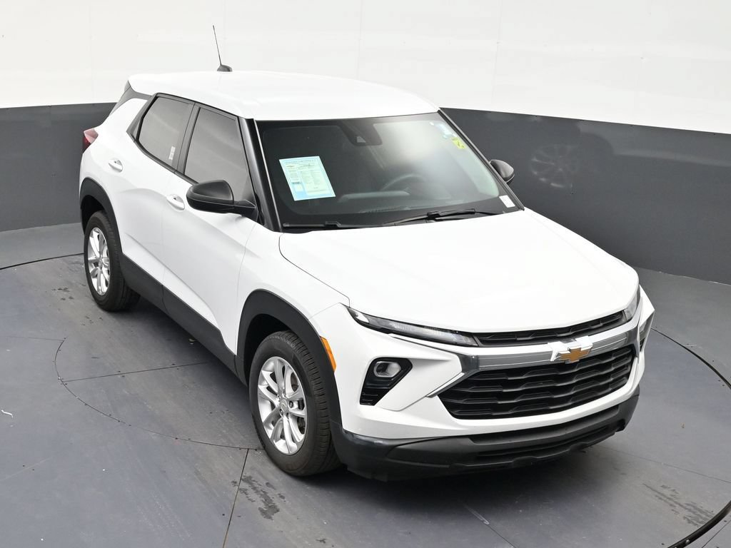 Used 2025 Chevrolet TrailBlazer LS FWD image 18