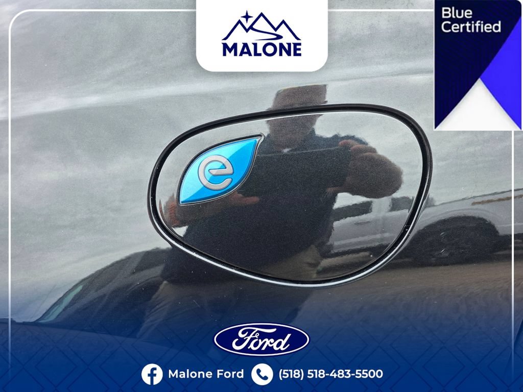 Used 2023 Chrysler Pacifica Touring-L FWD image 14