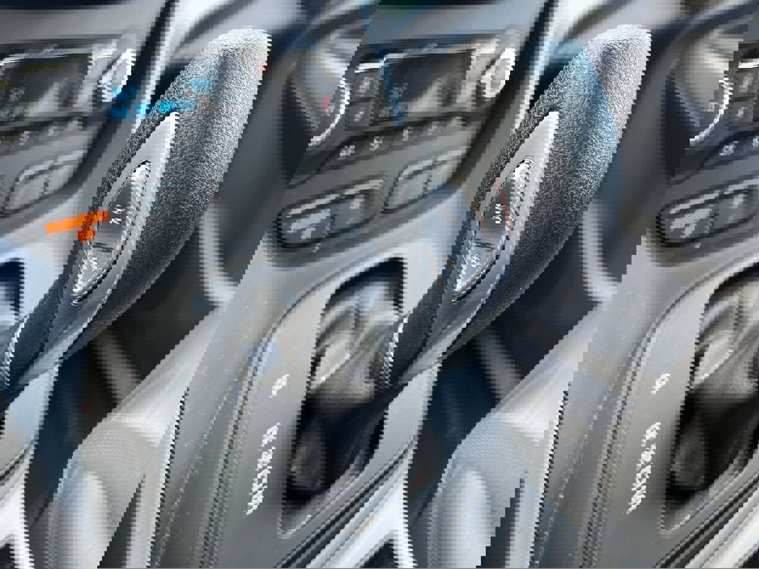 Used 2015 Ford Escape SE w/ SE Chrome Package image 17