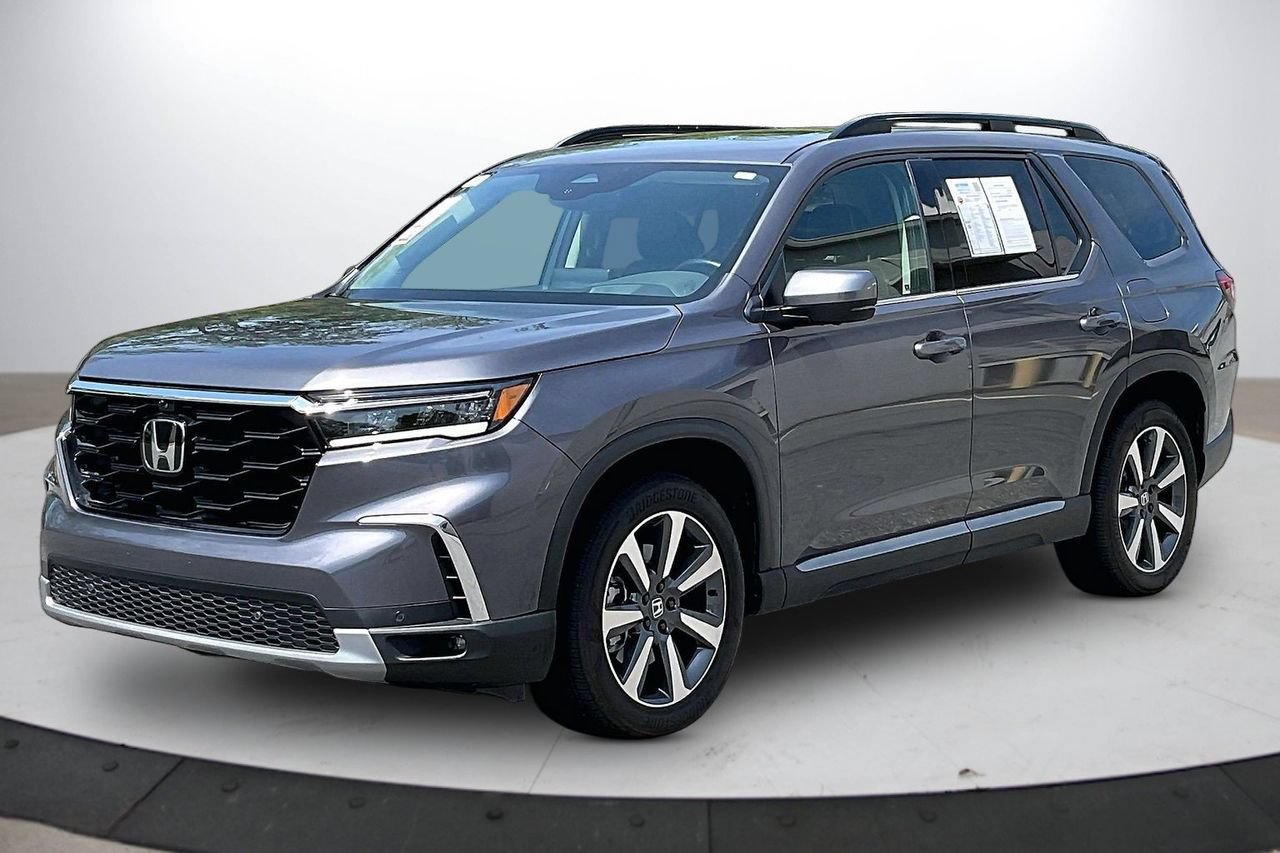 Used 2025 Honda Pilot Elite image 4