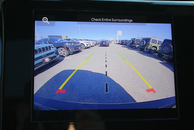 Used 2023 Jeep Grand Cherokee Altitude image 8