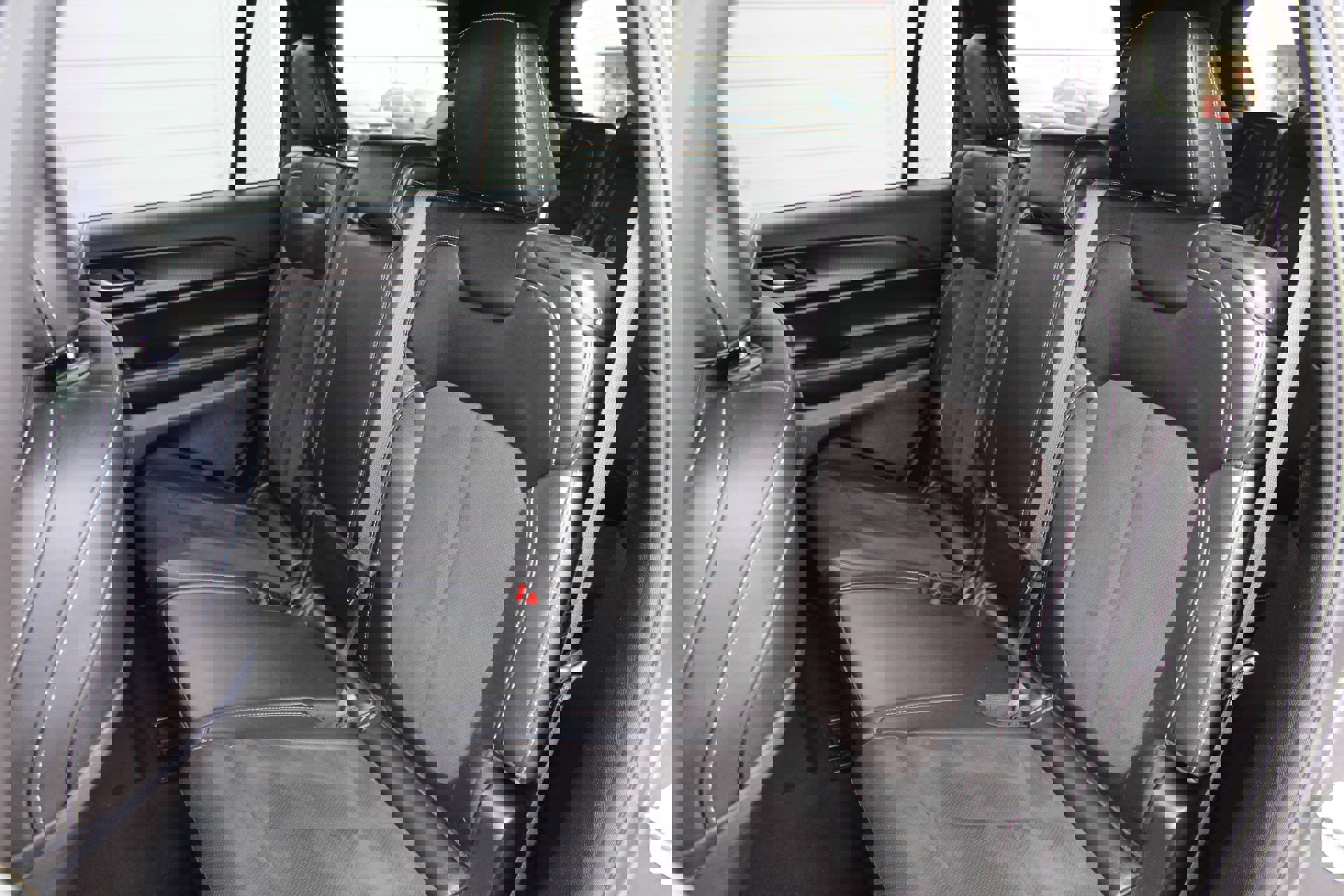 Used 2024 Jeep Grand Cherokee L Laredo image 26