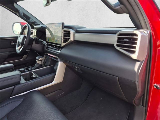 Used 2025 Toyota Tundra Limited AWD/4WD image 18