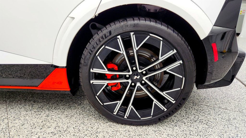 Used 2025 Hyundai Ioniq 5 N image 9