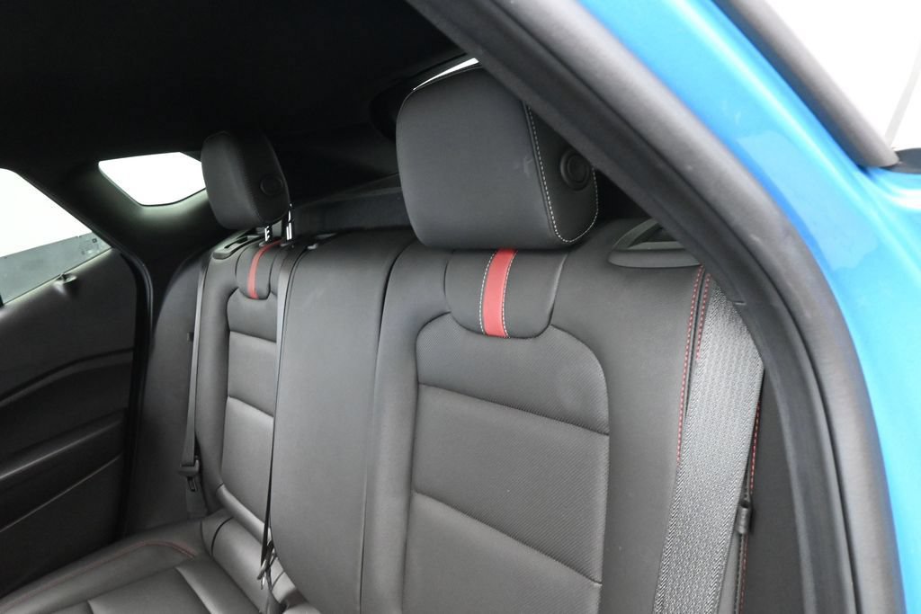 Used 2025 Chevrolet Trax RS FWD image 29