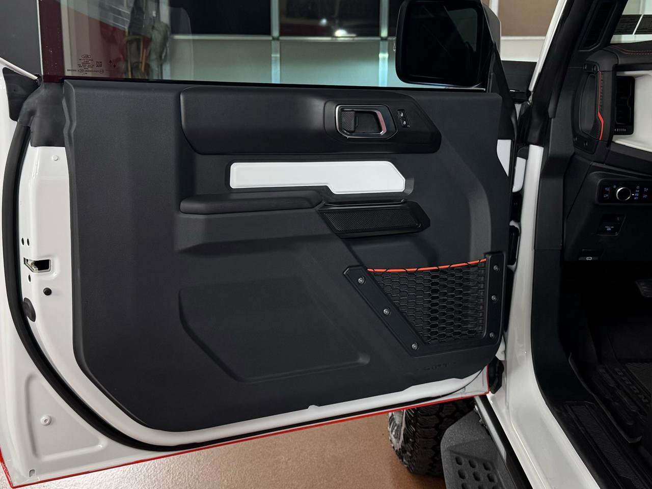 Used 2025 Ford Bronco Stroppe Edition image 15