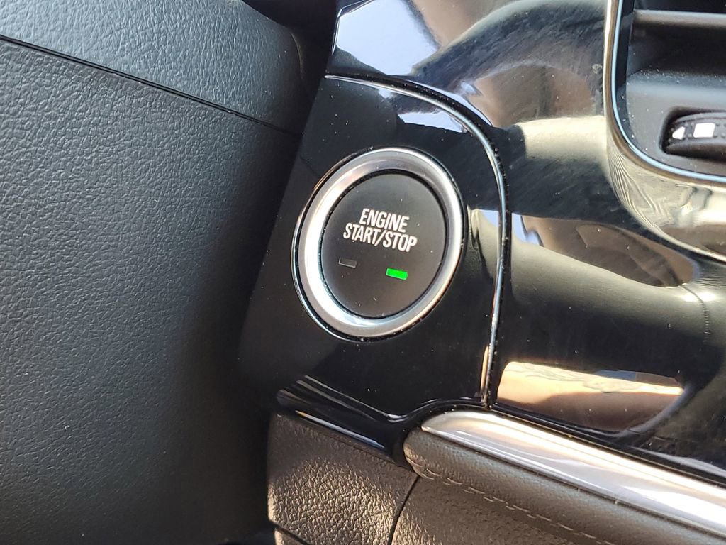Used 2019 Buick Encore Sport Touring FWD image 16