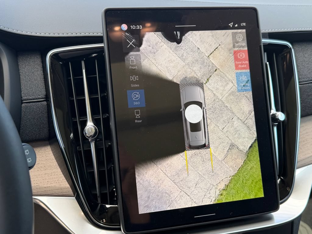 New 2026 Volvo XC90 B6 Plus w/ Protection Package Premier AWD/4WD image 24