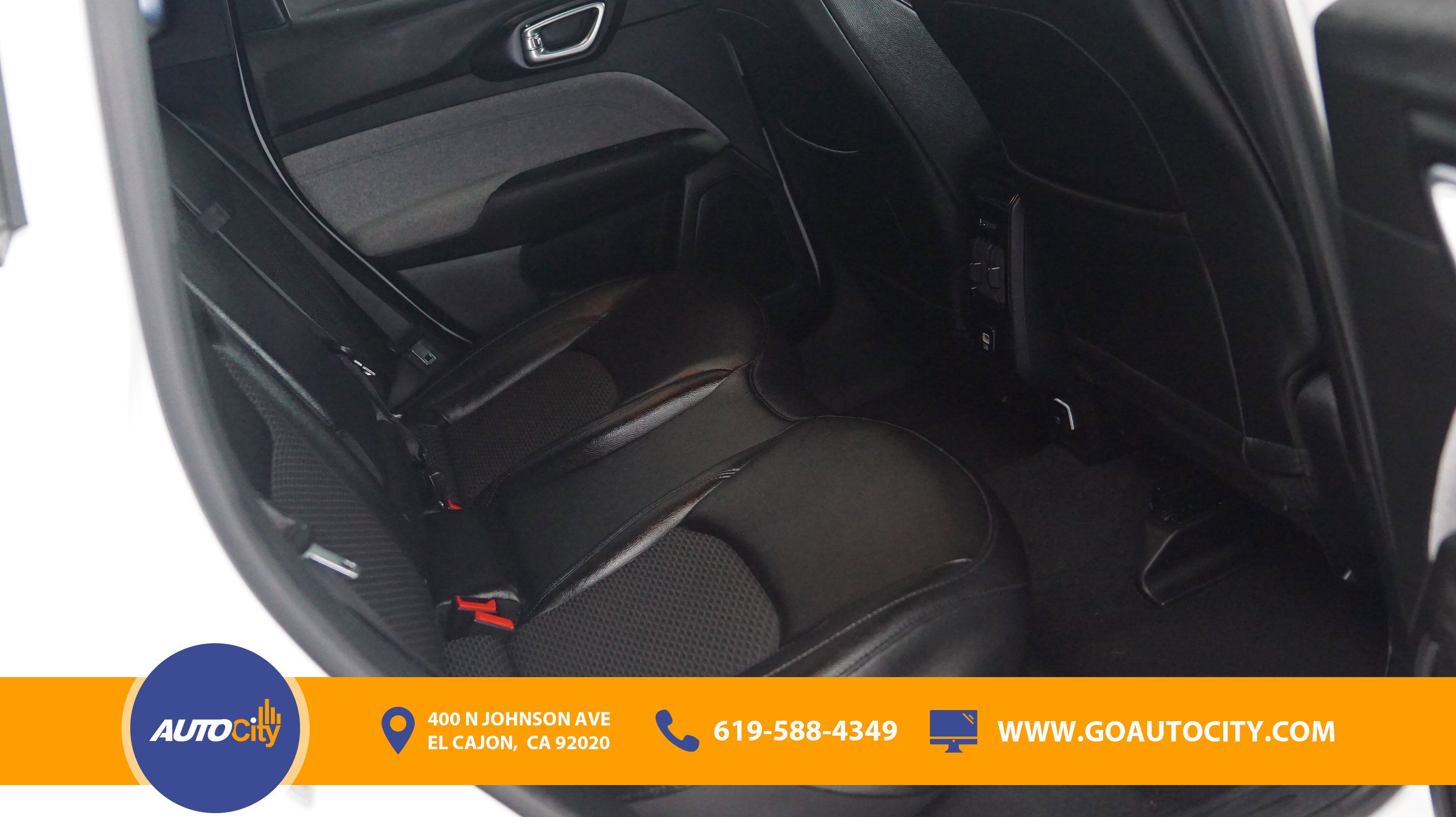 Used 2024 Jeep Compass Latitude image 13