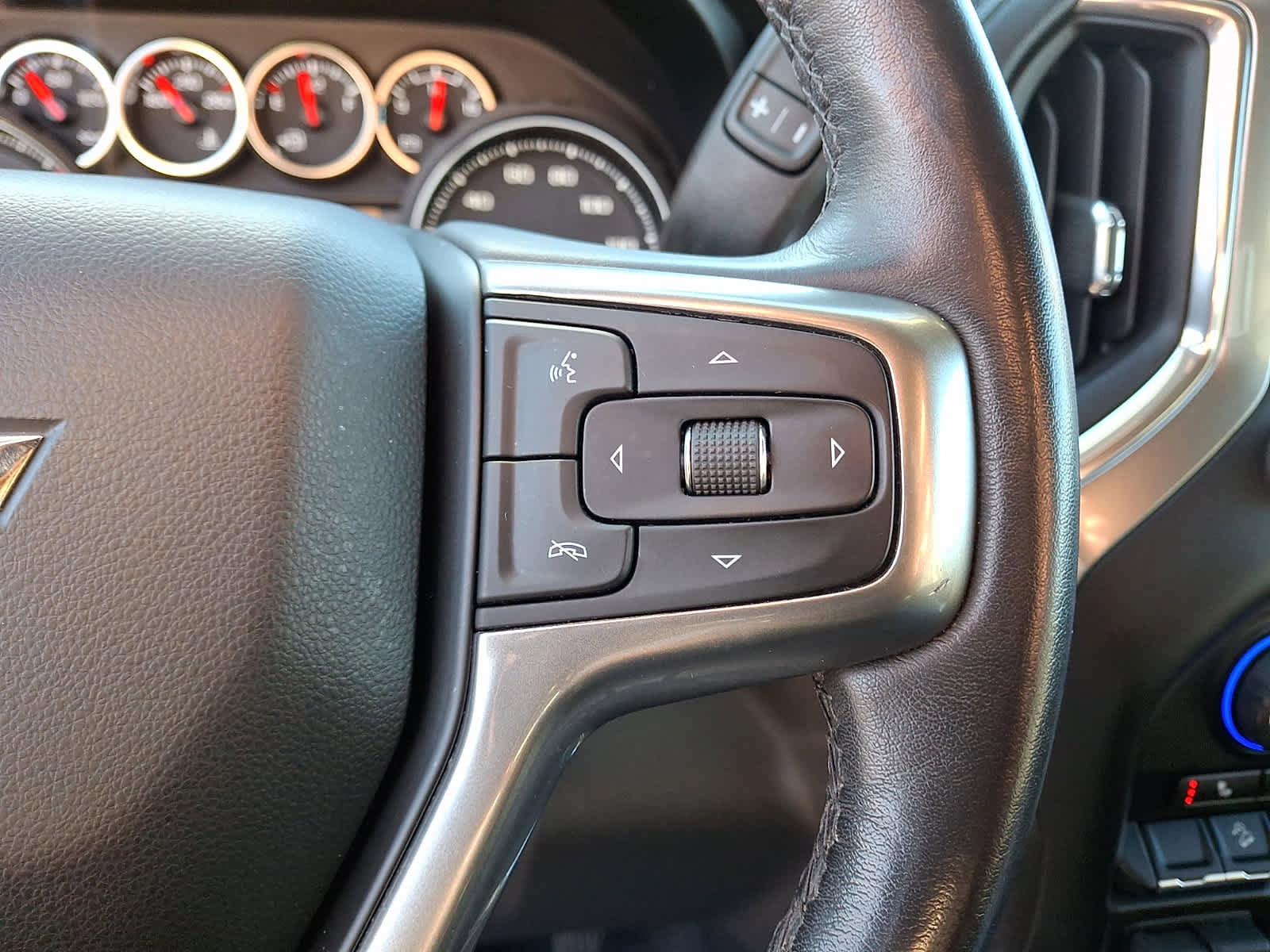 Used 2020 Chevrolet Silverado 1500 RST w/ All-Star Edition image 21