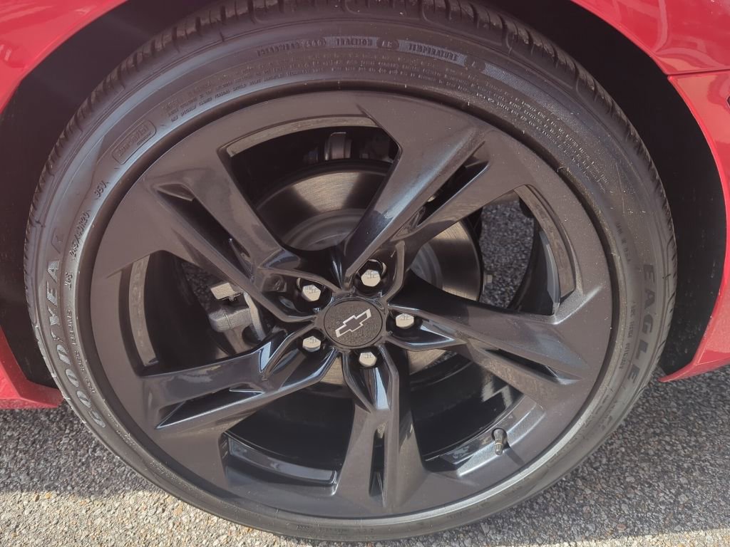 Used 2024 Chevrolet Camaro LT w/ RS Package image 9