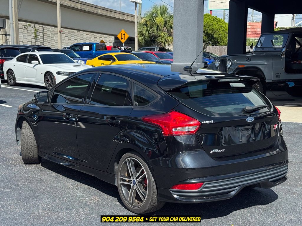 Used 2017 Ford Focus ST FWD image 6
