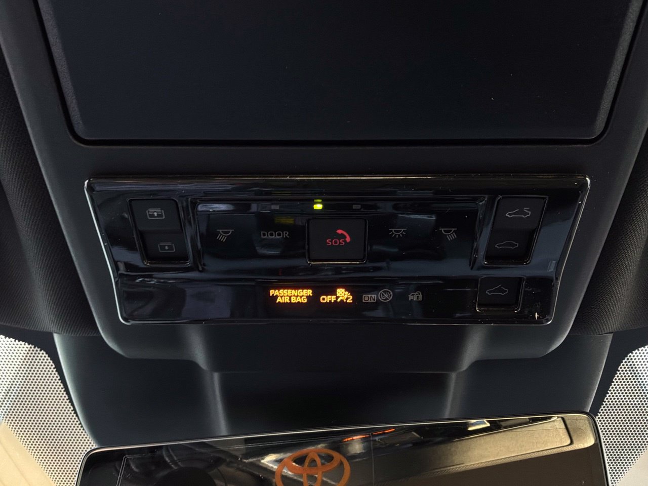 New 2026 Toyota RAV4 XSE AWD/4WD image 18