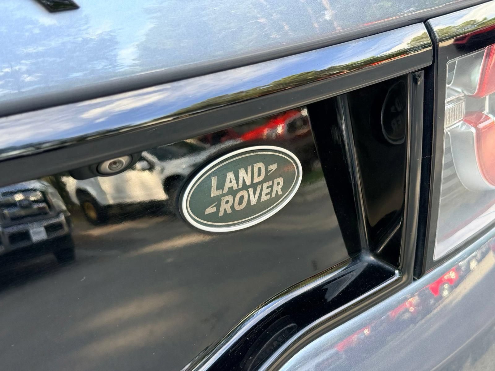 Used 2018 Land Rover Discovery Sport HSE Luxury AWD/4WD image 12
