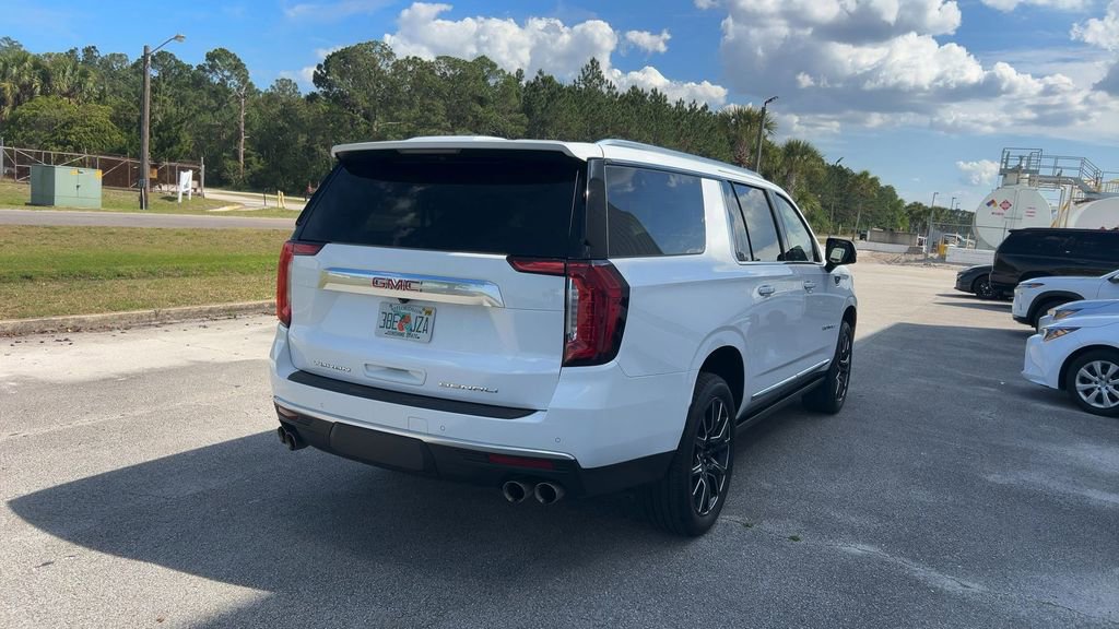 Used 2024 GMC Yukon XL Denali AWD/4WD image 8