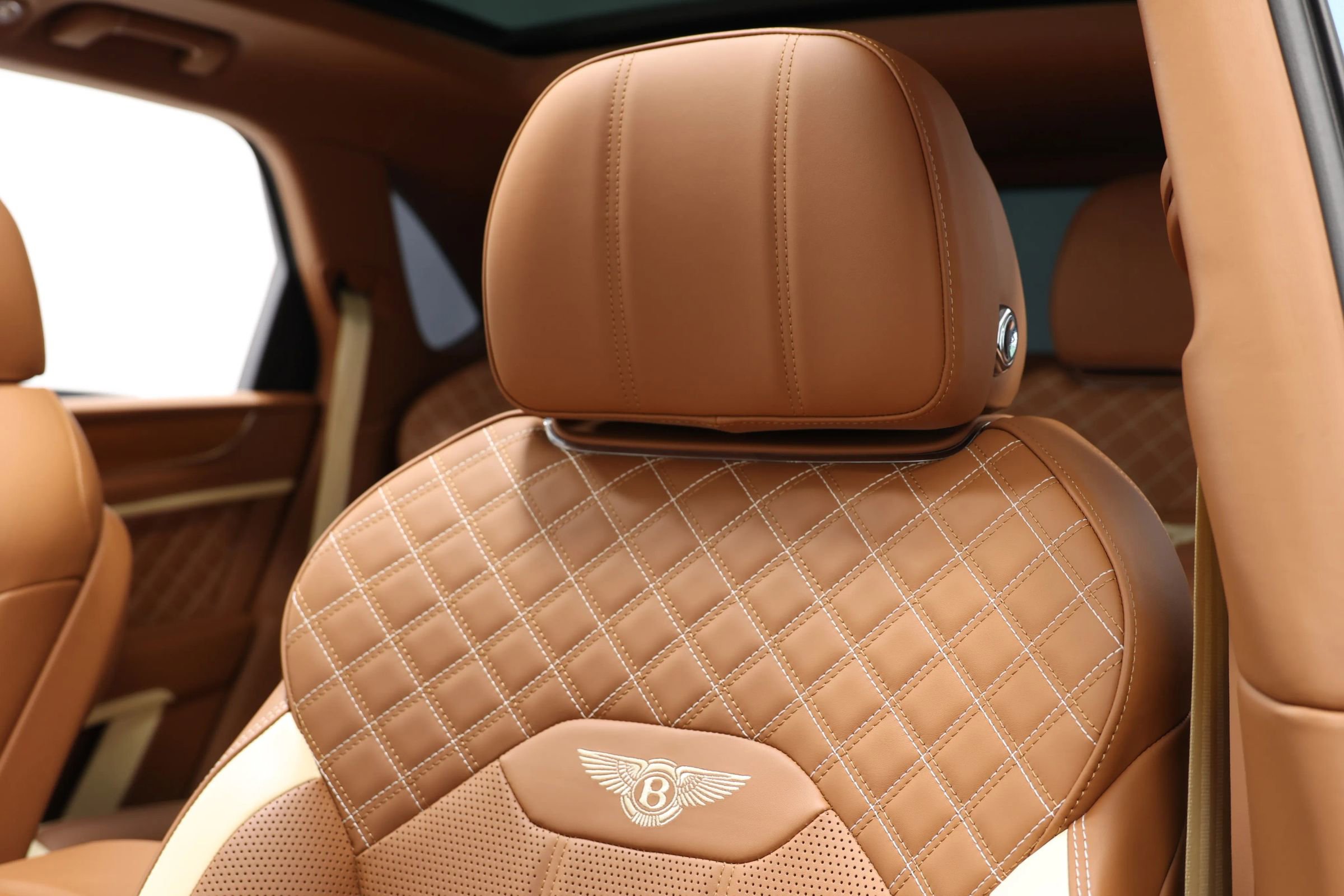 Used 2023 Bentley Bentayga Speed image 21