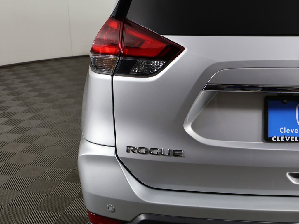 Used 2019 Nissan Rogue SV AWD/4WD image 13