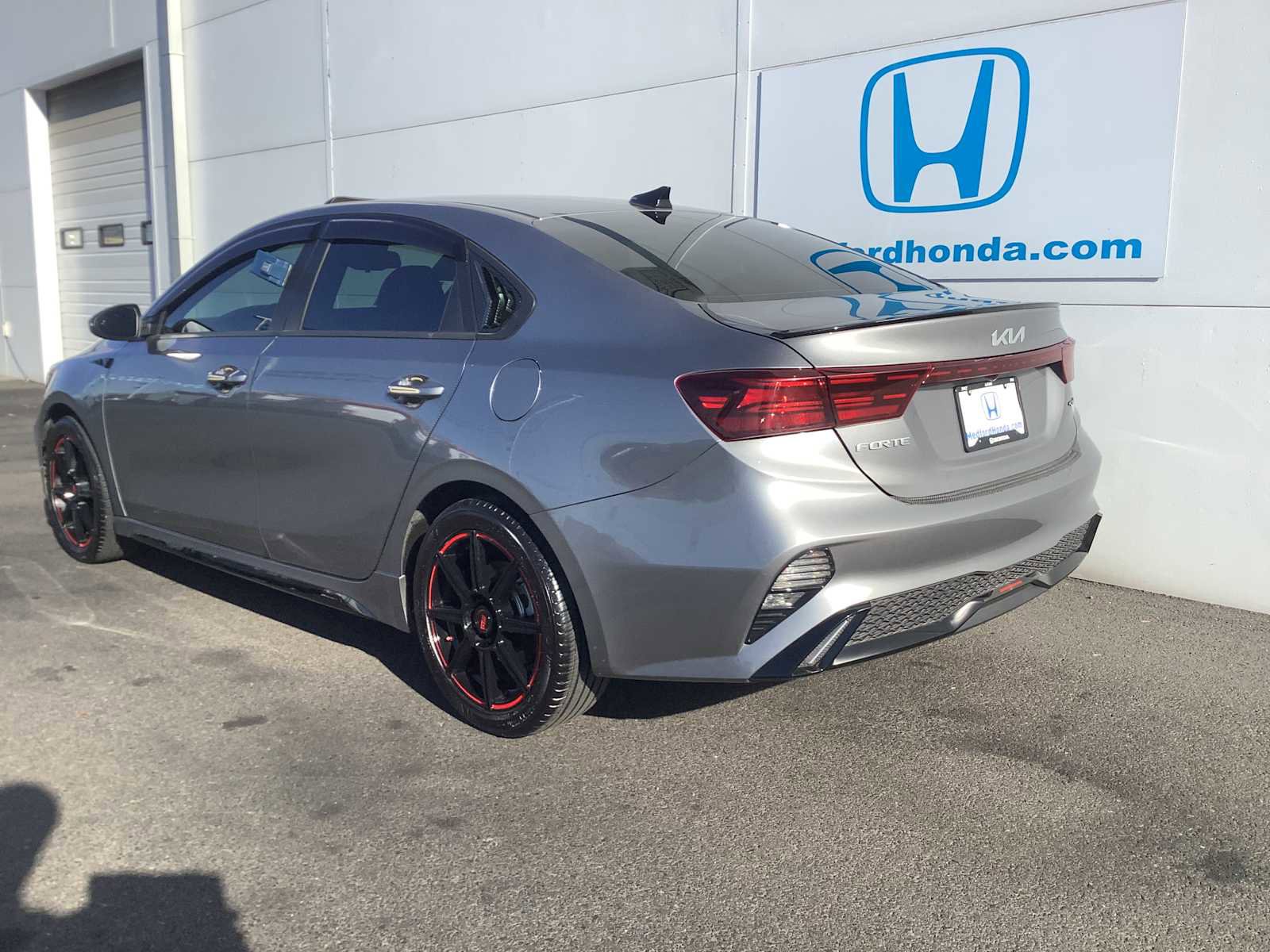 Used 2024 Kia Forte GT-Line w/ GT-Line Premium Package image 4