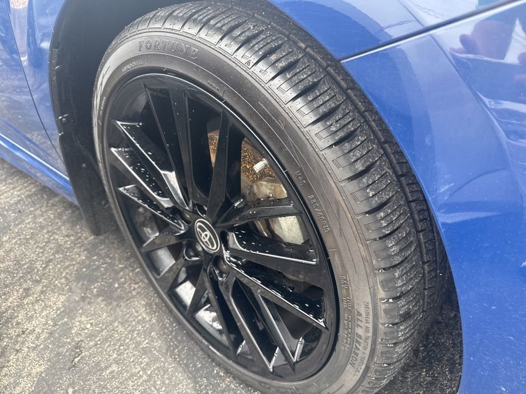 Used 2024 Toyota Camry XSE w/ Navigation Package image 3