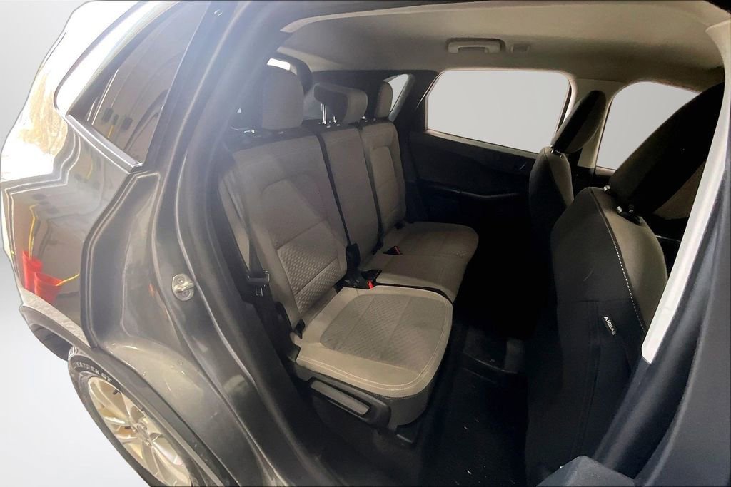 Used 2022 Ford Escape SE w/ Cold Weather Package image 25