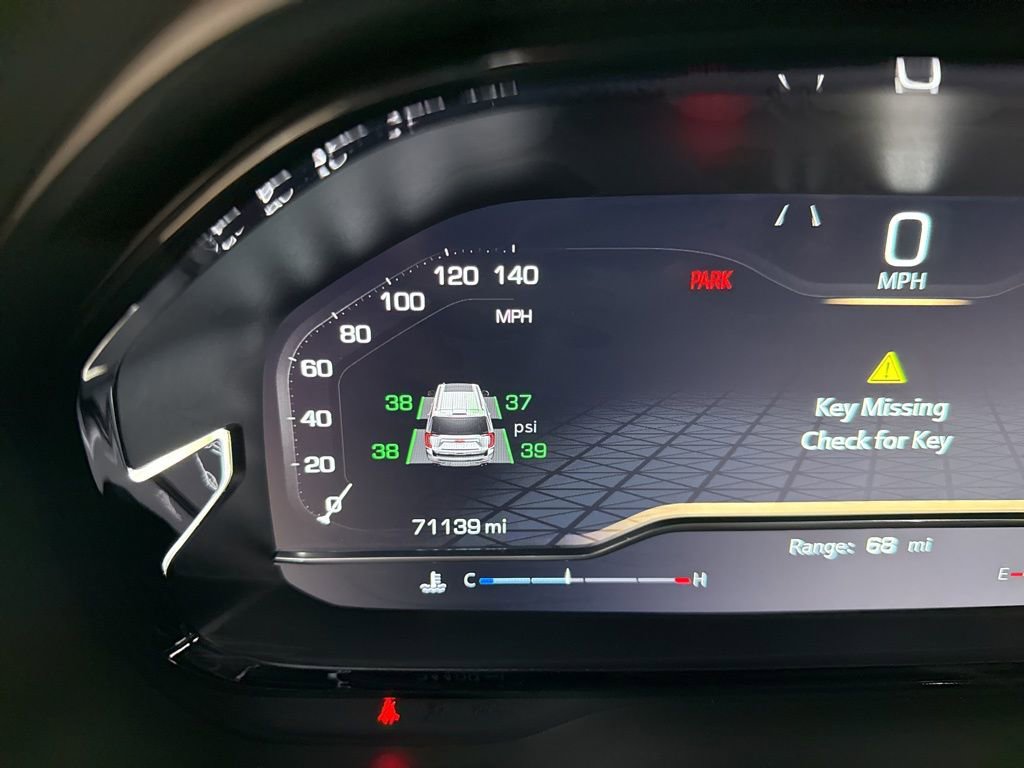 Used 2023 GMC Yukon XL Denali Ultimate image 16