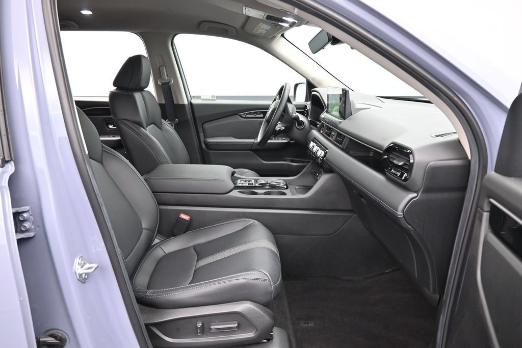 Certified 2026 Honda Passport RTL image 35